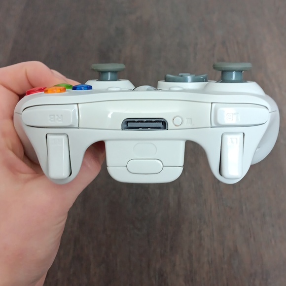 Xbox White Wireless Controller - Picture 3 of 3
